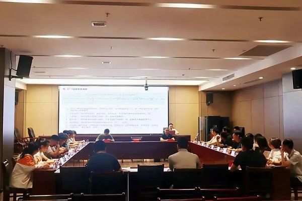 比特币暴涨启示录：当ETF曙光遇见市场狂热